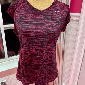 NIKE NWOT Dry fit t-shirt
